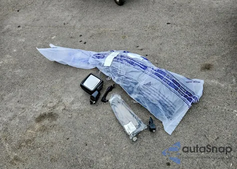 2021 Jeep Gladiator Overland z USA, uszkodzony, nr VIN 1C6HJTFG2ML611763